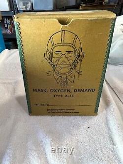 1945 WW2 US Army Air Force Type A-14 Demand Oxygen Mask in Box Size M