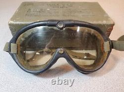 Original 1945 WWII Polaroid U. S. Army Air Force M-1944 Goggles in Box, 74-G-77