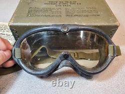 Original WWII Polaroid U. S. Army Air Force Flying Goggles AAF B-8 in Box, M-1944