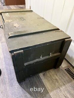 Vintage Wooden WW2 US Army Footlocker with Clothing Chest Trunk Military Air Force