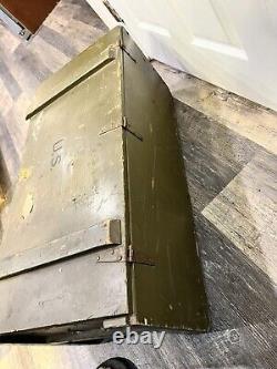 Vintage Wooden WW2 US Army Footlocker with Clothing Chest Trunk Military Air Force