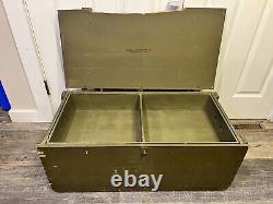 Vintage Wooden WW2 US Army Footlocker with Clothing Chest Trunk Military Air Force