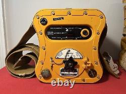 WW2 U. S Army Air Force Gibson Girl SCR-578 Survival Radio Transmitter Set