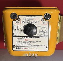 WW2 U. S Army Air Force Gibson Girl SCR-578 Survival Radio Transmitter Set