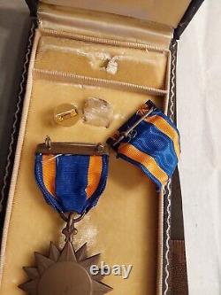 WWII US Army Air Corps Force Boxed Air Medal w Full Wrapped Brooch