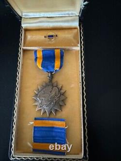 WWII US Army Air Corps Force Boxed Air Medal w Full Wrapped Brooch BA