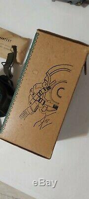 WWII US Army Air Force AAF Pilot's Type A-14 Oxygen Demand Mask in Original Box