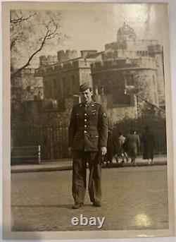 9 superbes photos vintage de soldats de l'US Army Air Force de la Seconde Guerre mondiale en Angleterre, qualité incroyable.