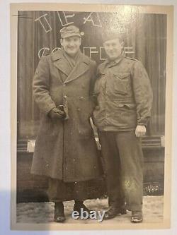 9 superbes photos vintage de soldats de l'US Army Air Force de la Seconde Guerre mondiale en Angleterre, qualité incroyable.