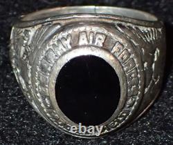 Bague en argent sterling avec l'insigne du pilote de Moody Field de l'US Army Air Forces de la Seconde Guerre mondiale à Wichita, KS.