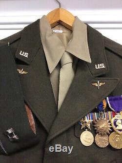 Blouson B-13 D'officier De L'armée De La Seconde Guerre Mondiale Avec Médailles 8ème Air Force