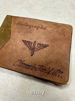 Cahier d'autographes de la US Army Air Forces de la Seconde Guerre mondiale, Chanute Field, Illinois