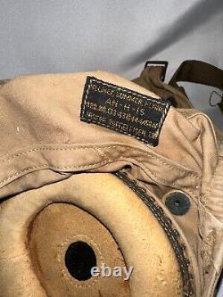 Casque de pilote de l'armée de l'air de la Seconde Guerre mondiale de l'USAF de type AN-H-15 avec casque et communicateur.