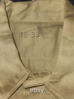 Chemise kaki d'été US WW2 de l'armée de l'air, taille 16x33, grande, en chino, comme neuve et impeccable.