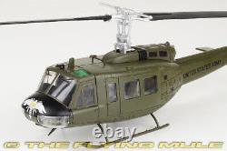 Force aérienne 1 148 UH-1 Huey US Army 116e AHC Hornets