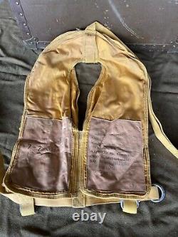 Gilet De Sauvetage Original De Type B-5 De L’armée De L’air Américaine De La Seconde Guerre Mondiale Daté De 1945