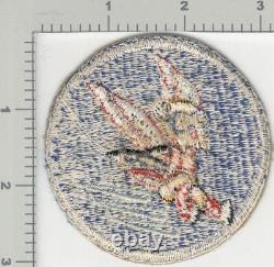 In French, the title would be: Patch de l'escadron auxiliaire de transport de la Force aérienne de l'armée américaine WW 2 pour les femmes, réf. K3483