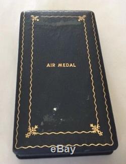 La Médaille Aérienne Gravée Du Corps De L'armée De L'air Des États-unis Est Nommée T / Sgt Alexander Fisher A. C