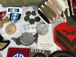 Lot de 427 épingles et patchs militaires vintage de la Première Guerre mondiale, de la Seconde Guerre mondiale, du Vietnam, de l'armée de l'air, de l'armée de terre, de la marine et des marines.