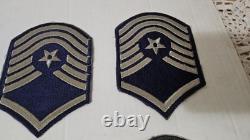 Lot de Médailles, Épingles, Barres, Patches, Boutons de Rang de l'Armée de l'Air des États-Unis Vintage