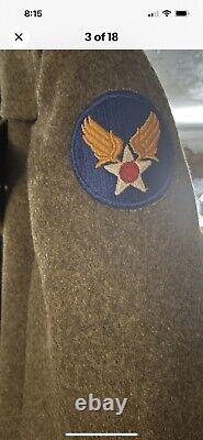 Manteau long en laine olive pour officiers militaires de l'armée de l'air de la Seconde Guerre mondiale avec écusson d'insigne - Taille S 36