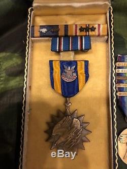 Médaille De L'armée Américaine De La Seconde Guerre Mondiale Et Médaille De La Victoire De La Première Guerre Mondiale Avec 5 Barres, Victoire De La Seconde Guerre Mondiale, Force Aérienne