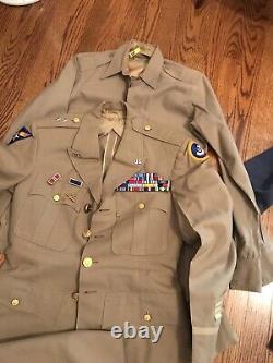 Officiers De La Deuxième Guerre Mondiale Médailles D'uniforme De La Force Aérienne Insignes West Point Robe Lot Large Lot