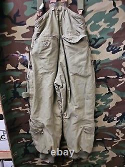 Pantalon de vol Type A-11 de la compagnie Berlin Glove d'origine WWII pour les Forces Aériennes de l'Armée