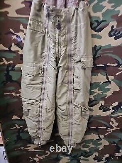 Pantalon de vol Type A-11 de la compagnie Berlin Glove d'origine WWII pour les Forces Aériennes de l'Armée