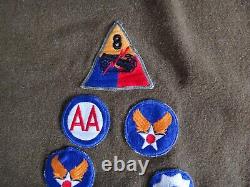 Patches/Insignes de la Force aérienne de l'Armée américaine, époque Vintage, lot de 56 sur couverture en laine, trouvaille rare.