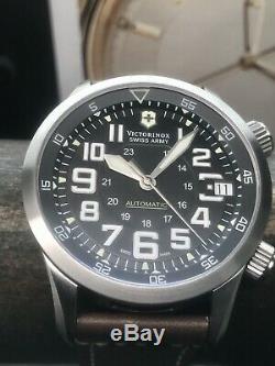 Swiss Army Airboss Victorinox Mach 7 Swiss Air Force 45mm 100m Suisse Automatique