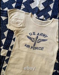 T-shirt militaire rare des années 1940 et 1950 de l'armée de l'air américaine de la Seconde Guerre mondiale