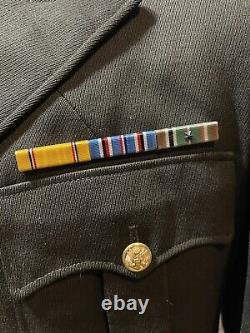 Tunique d'uniforme d'officier nommé de la Force aérienne de l'armée pendant la Seconde Guerre mondiale