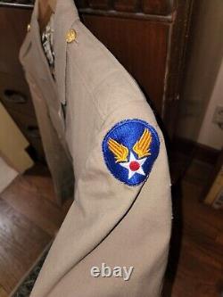 Veste d'officier de l'armée américaine de la Seconde Guerre mondiale en kaki pour les forces aériennes alliées méditerranéennes (MAAF)