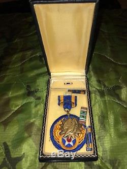 Ww2 Us Army Air Medal W Case & Huitième Patch De La Force Aérienne, Wrap Broche 3 Feuilles De Chêne