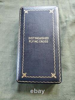 Wwii Us Army Air Force Distinguished Flying Cross In Original Coffin Box (en Français)